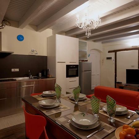 Apartamento House 41, Nuovo In Borgo Storico Bérgamo Exterior foto
